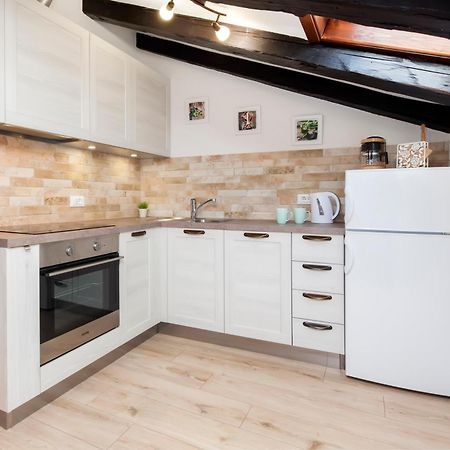 Rovigno Bella Sea View Apartment Luaran gambar