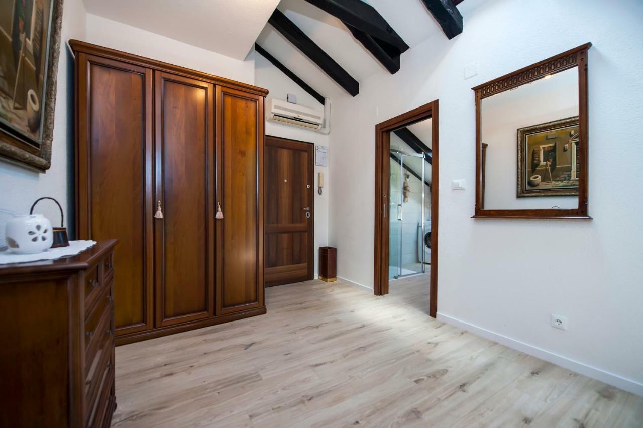 Rovigno Bella Sea View Apartment Luaran gambar