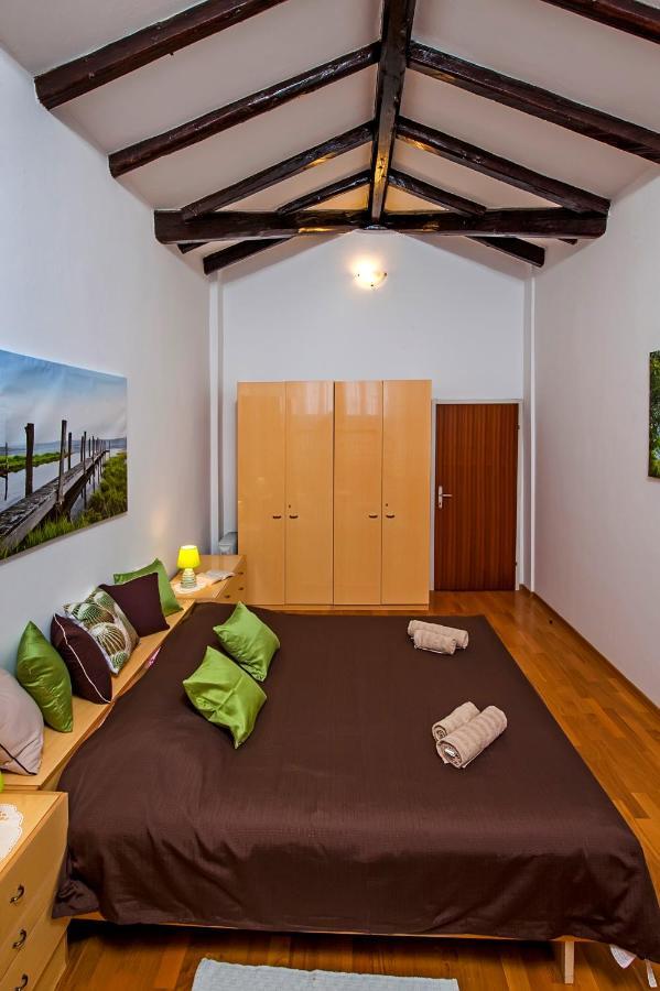 Rovigno Bella Sea View Apartment Luaran gambar