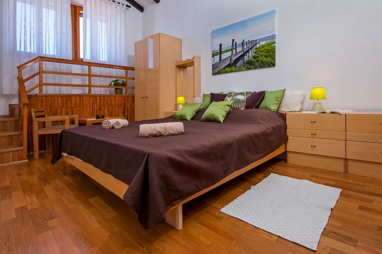 Rovigno Bella Sea View Apartment Luaran gambar